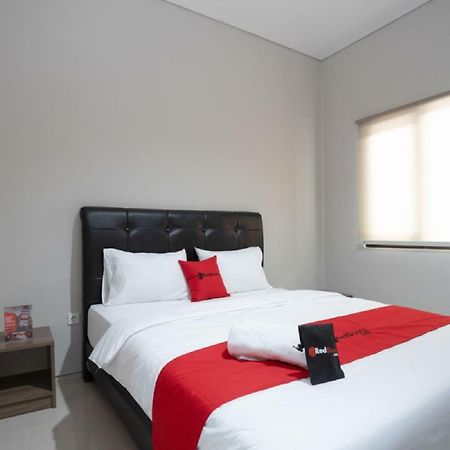 Reddoorz Plus Near Jiexpo Kemayoran Jakarta Exteriör bild